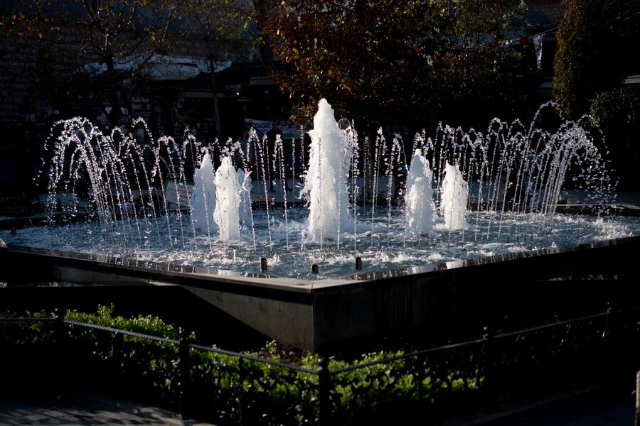 Refreshing Hydration: Exploring the Health, Environmental, and Stylish Aspects of Water Fountains