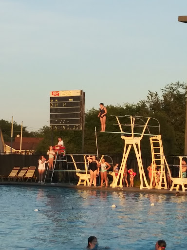 Jimmy Floyd Center Outdoor Pool
