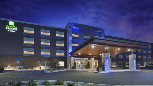 Holiday Inn Express & Suites Grand Rapids - Airport North  an IHG Hotel