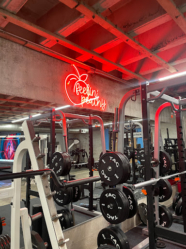 Metro KC Fitness - Strawberry Hill