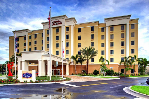 AMpton Inn & Suites Coconut Creek