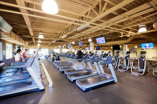 24 Hour Fitness