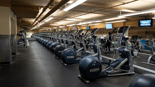 24 Hour Fitness