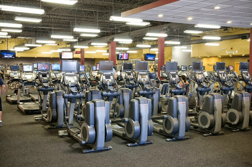 Genesis Health Clubs - Merle Hay