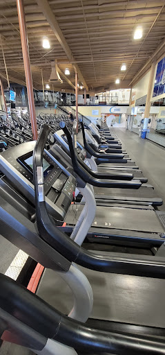 24 Hour Fitness