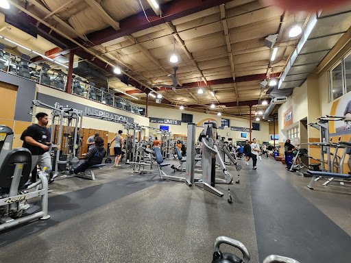 24 Hour Fitness