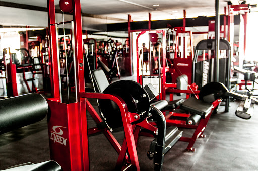 Physiques Gym  Personal Trainers