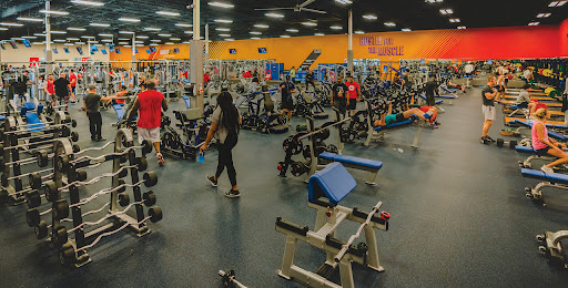 Crunch Fitness - Malden