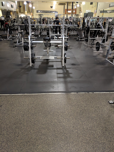 24 Hour Fitness