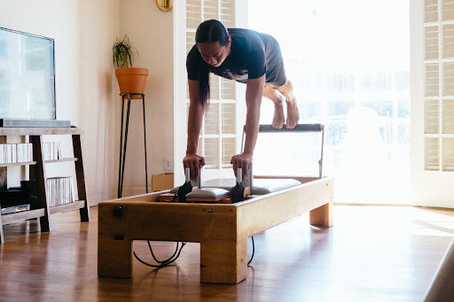 RE | FORM SCHOOL PILATES