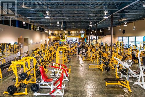 Gold\'s Gym