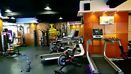5GYM & FITNESS CLUB