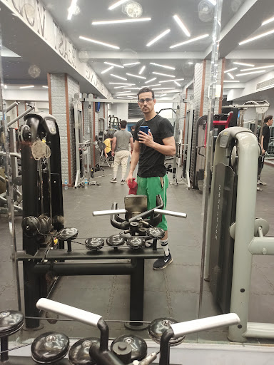WORLD GYM
