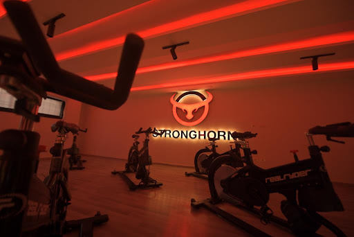 strong horn fitens center