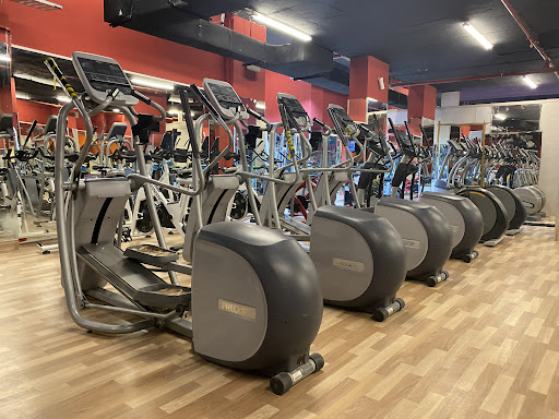 Life Fitness Gym