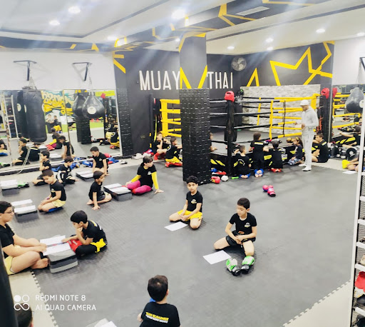 CLUB ARENA MUAYTHAI KICKBOXING CROSSFIT
