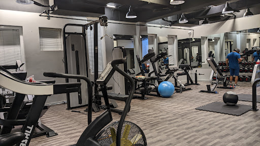 Eagle fitness specialized personal training studio 1:1